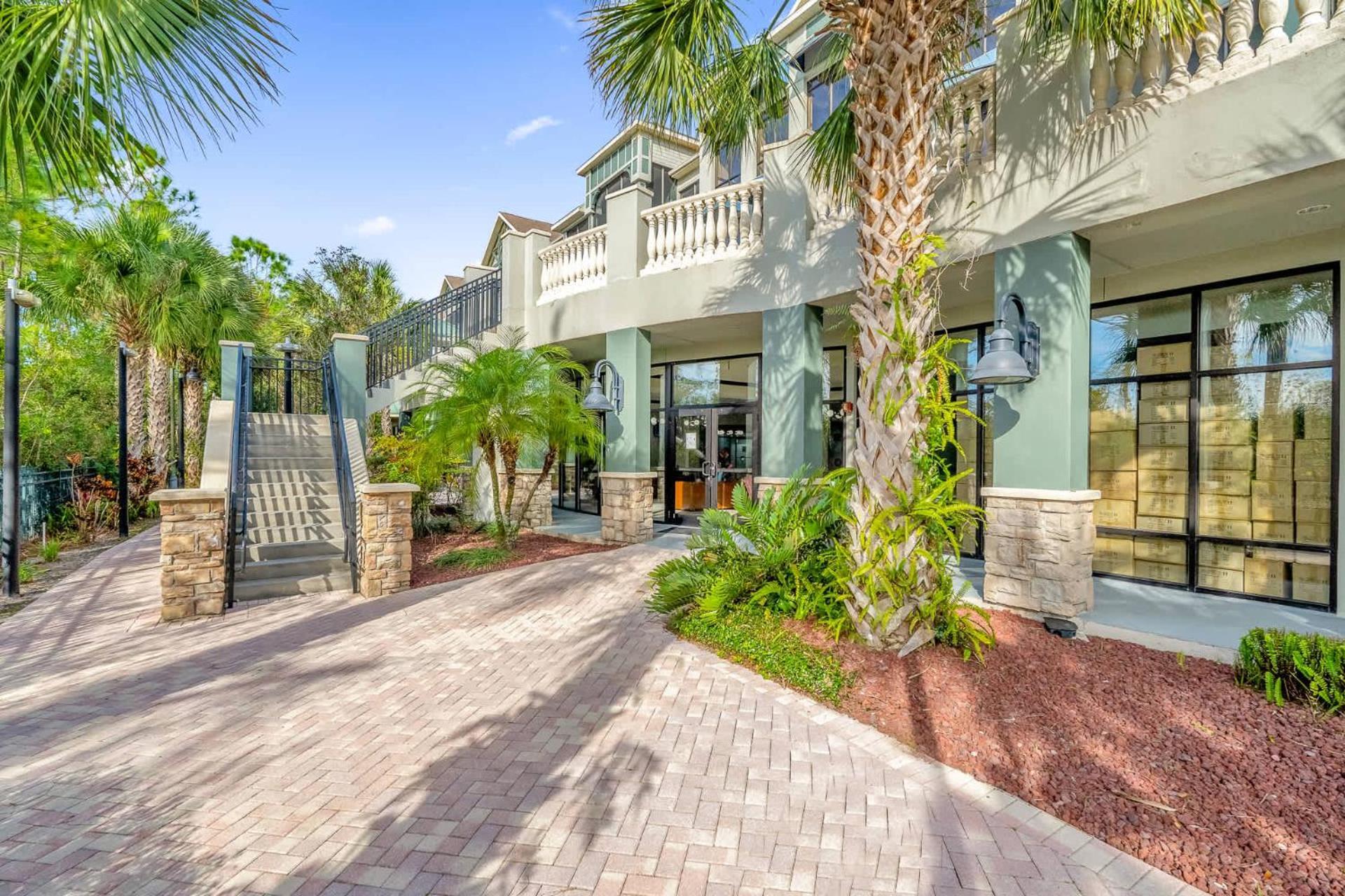 Stunning 3br Near - Pool And Hot Tub!